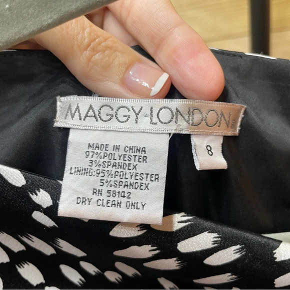 Maggie London midi dress 8 beautiful lined black and white silky feel EUC - Picture 7 of 8